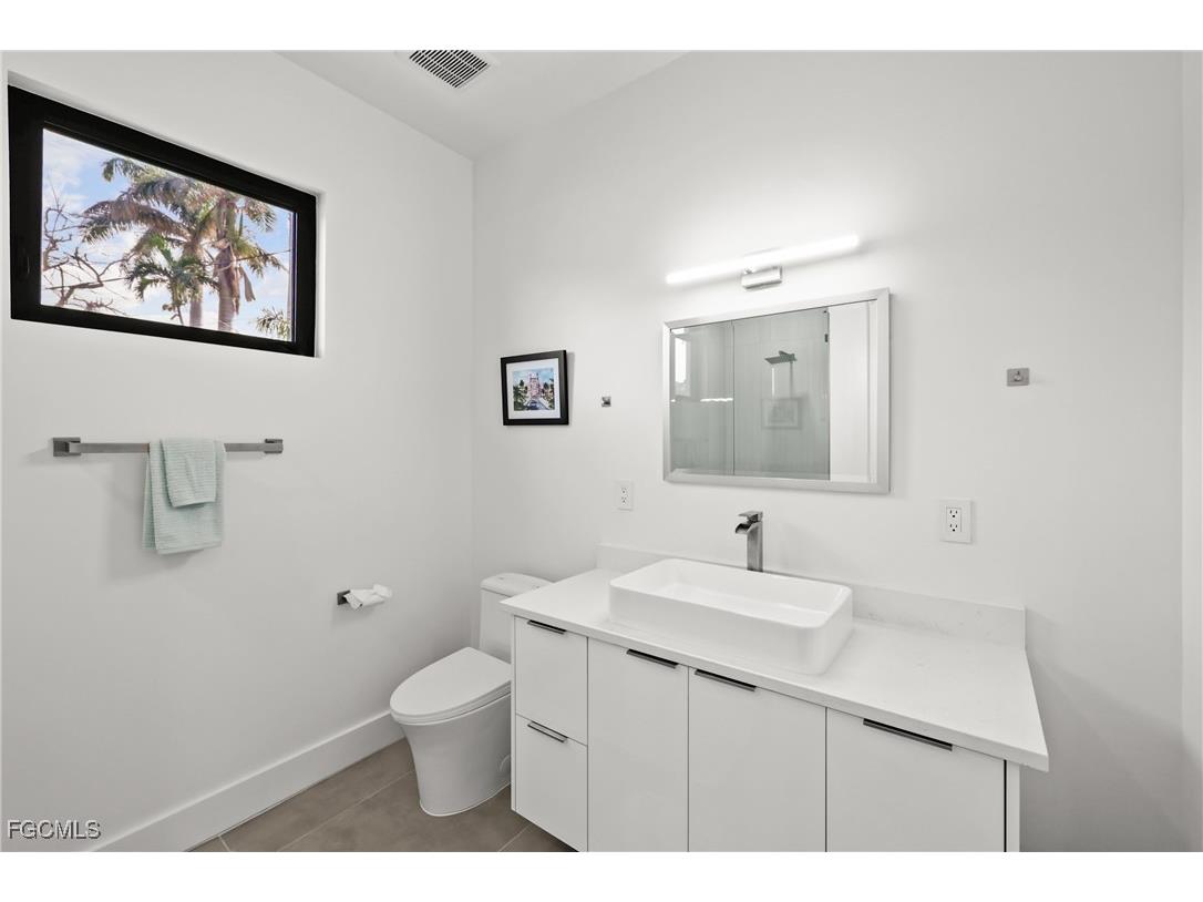 1332 Longwood Drive Fort Myers FL 33919 2025016294 image25