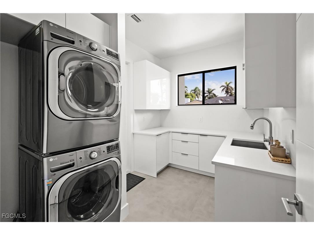 1332 Longwood Drive Fort Myers FL 33919 2025016294 image27