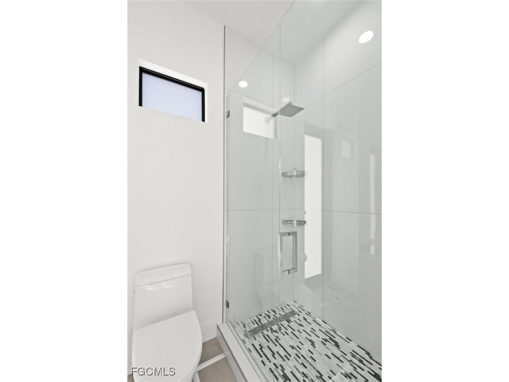 1332 Longwood Drive Fort Myers FL 33919 2025016294 image29