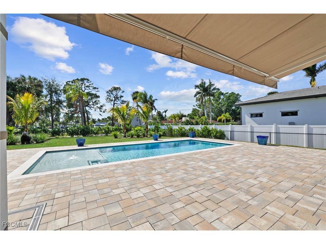 1332 Longwood Drive Fort Myers FL 33919 2025016294 image3