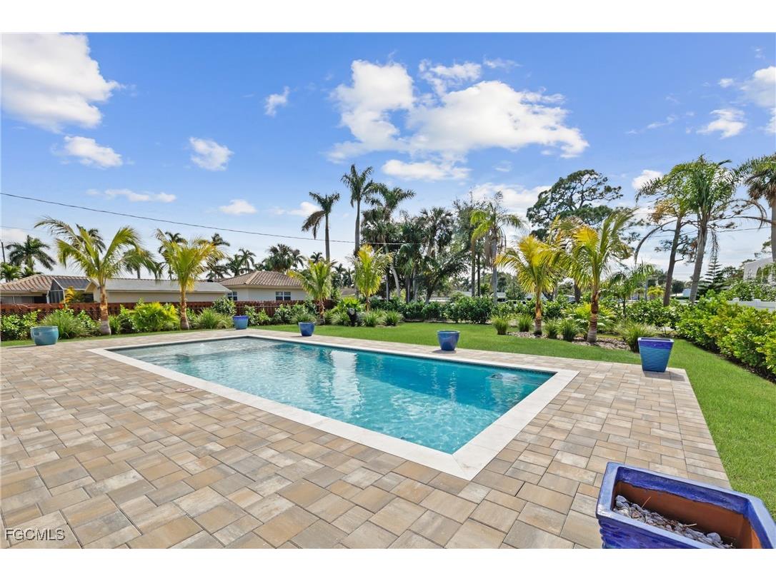 1332 Longwood Drive Fort Myers FL 33919 2025016294 image34