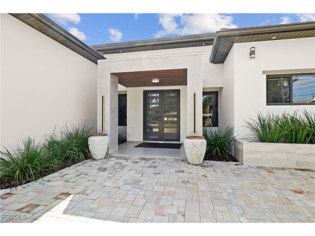 1332 Longwood Drive Fort Myers FL 33919 2025016294 image39