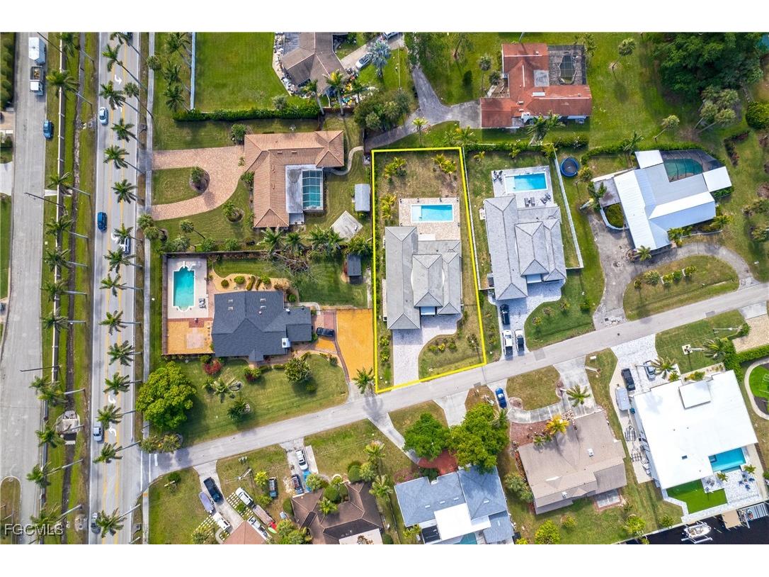 1332 Longwood Drive Fort Myers FL 33919 2025016294 image43