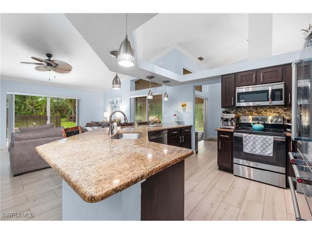 1333 20th Avenue NE Naples FL 34120 225071089 image10