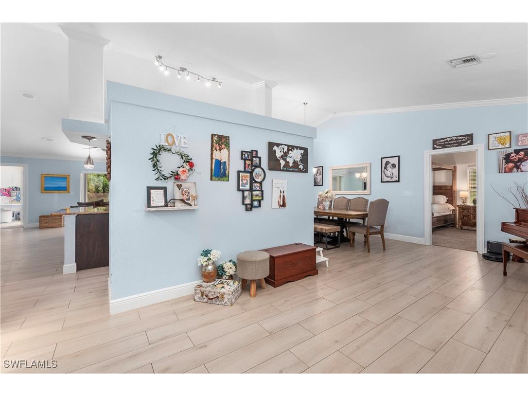 1333 20th Avenue NE Naples FL 34120 225071089 image8