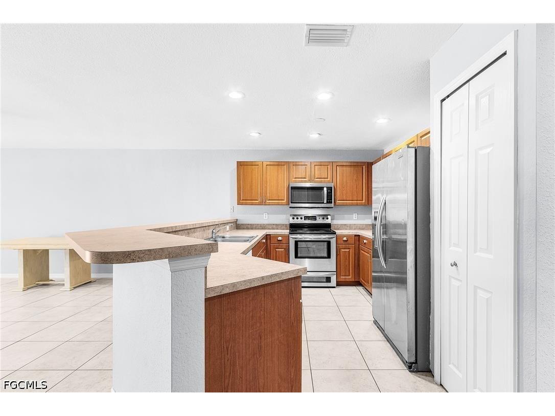 1333 SE 8th Avenue #1401 Cape Coral FL 33990 2026012211 image18