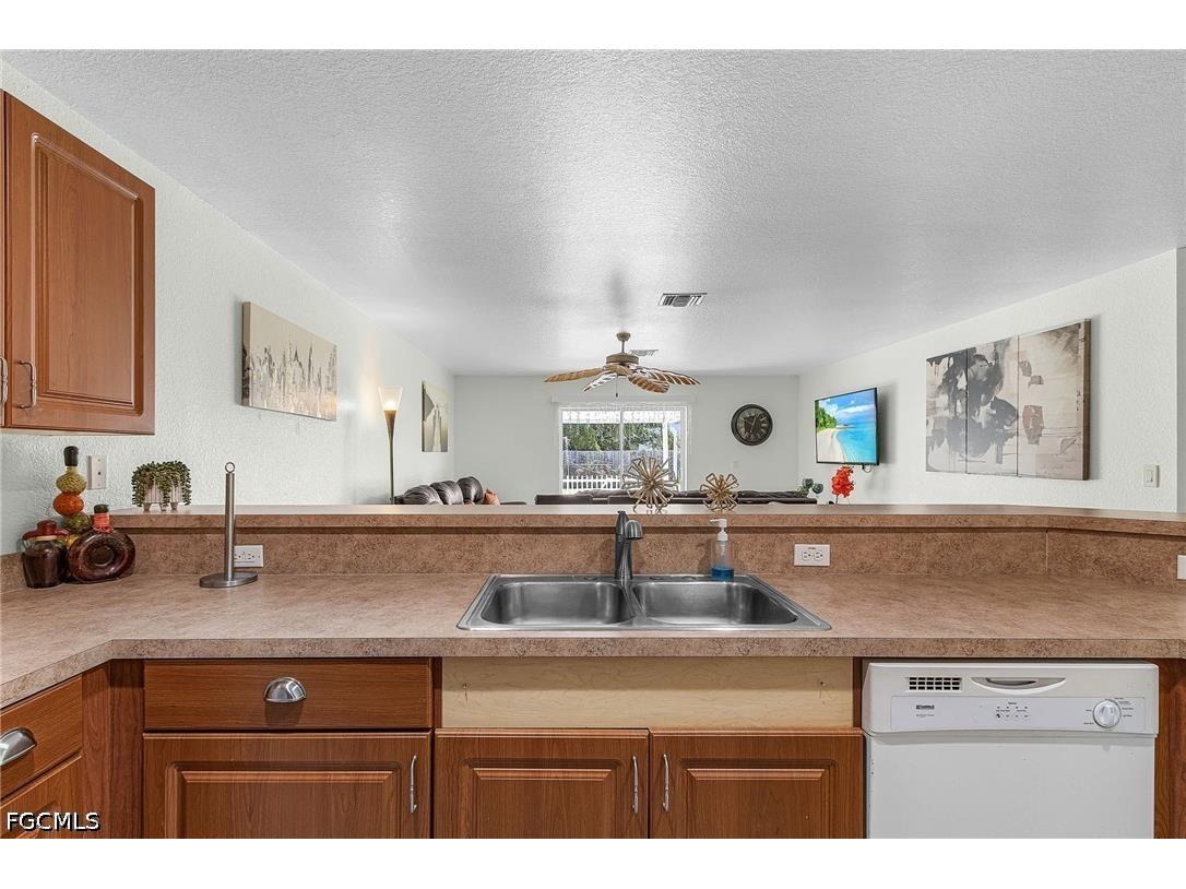 1333 SE 8th Avenue #1401 Cape Coral FL 33990 2026012211 image9