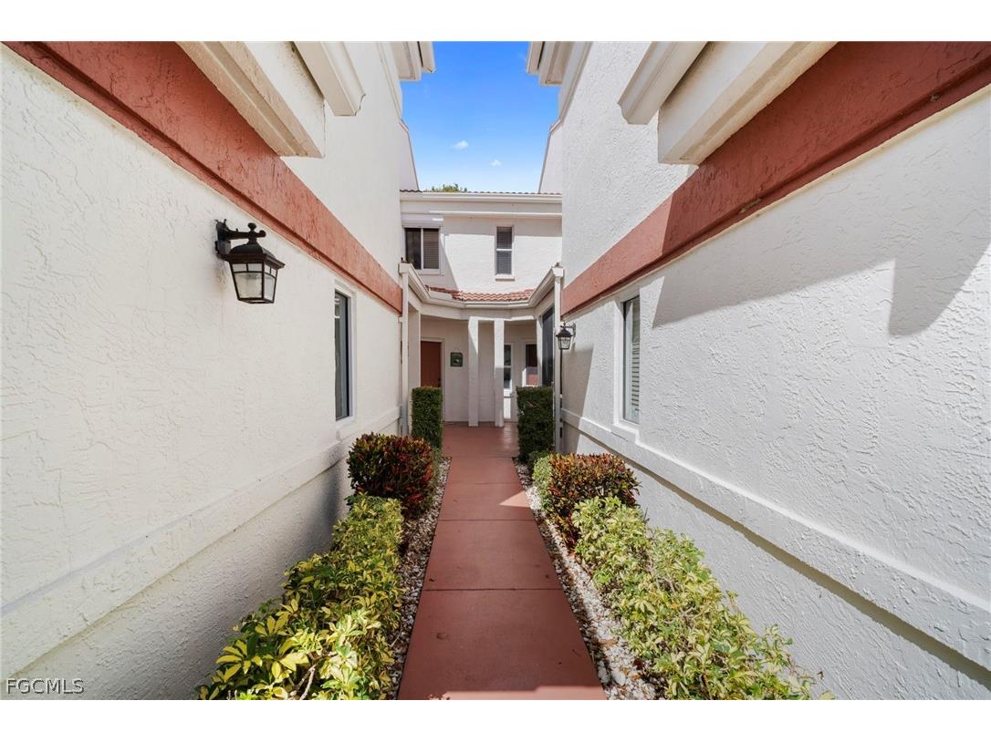 13331 Medinah Circle W #2 Fort Myers FL 33907 2026009228 image3