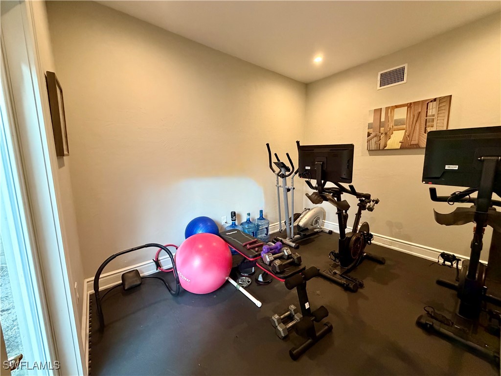 1334 Barcelona Avenue Fort Myers FL 33901 226002985 image11