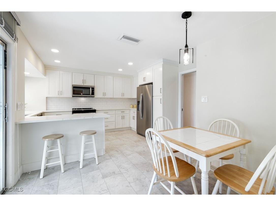 1334 Vesper Drive Fort Myers FL 33901 2025026140 image16