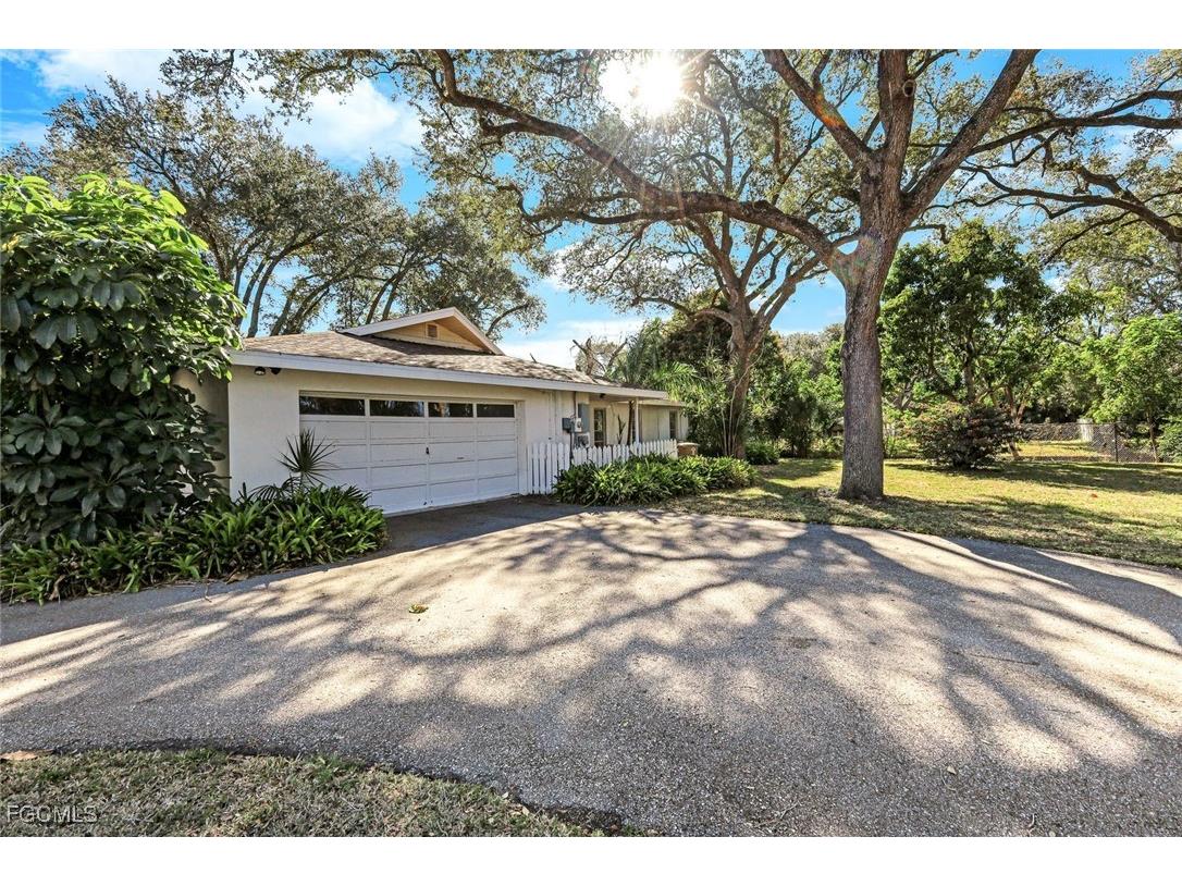 1334 Vesper Drive Fort Myers FL 33901 2025026140 image26