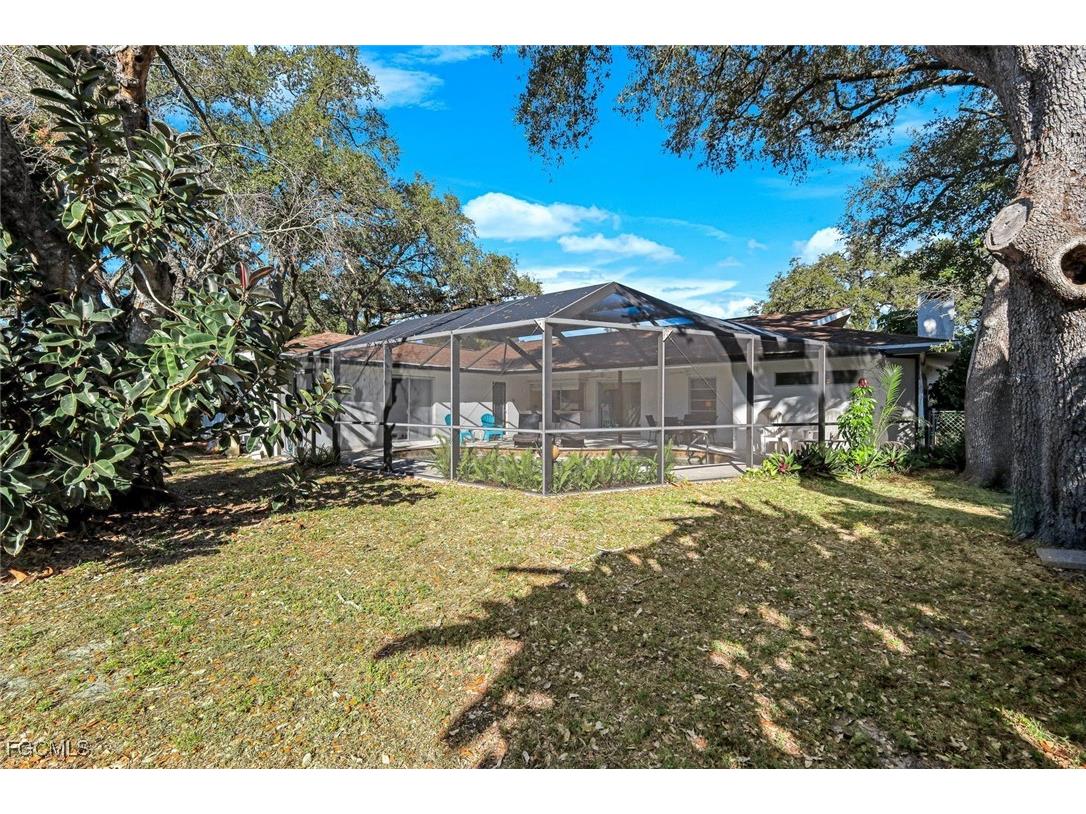 1334 Vesper Drive Fort Myers FL 33901 2025026140 image27