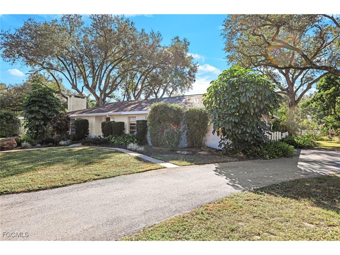 1334 Vesper Drive Fort Myers FL 33901 2025026140 image28