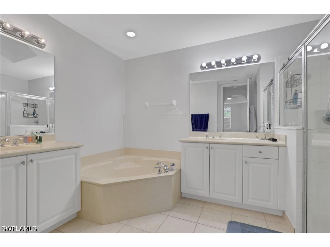 1335 Mariposa Circle #4103 Naples FL 34105 226021537 image10