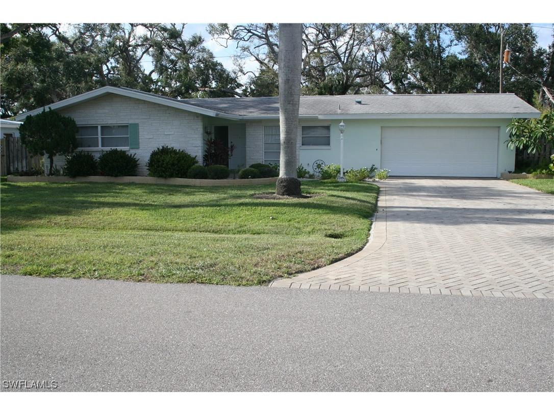 1335 Walden Drive Fort Myers FL 33901 223033386 image1