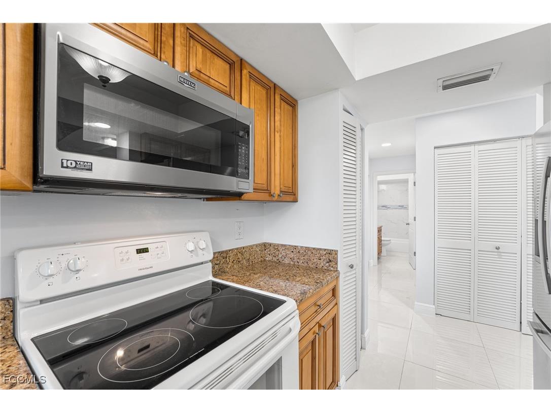 13351 Greengate Boulevard #421 Fort Myers FL 33919 2025002849 image13