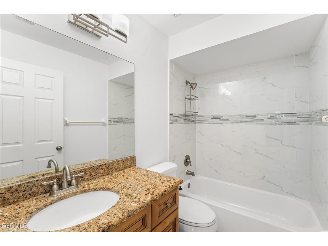 13351 Greengate Boulevard #421 Fort Myers FL 33919 2025002849 image27