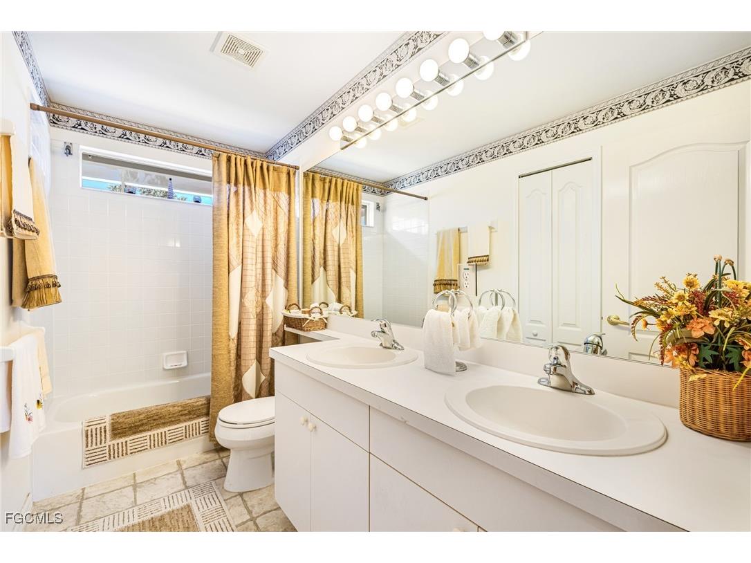 13356 Highland Chase Place Fort Myers FL 33913 2025022539 image24