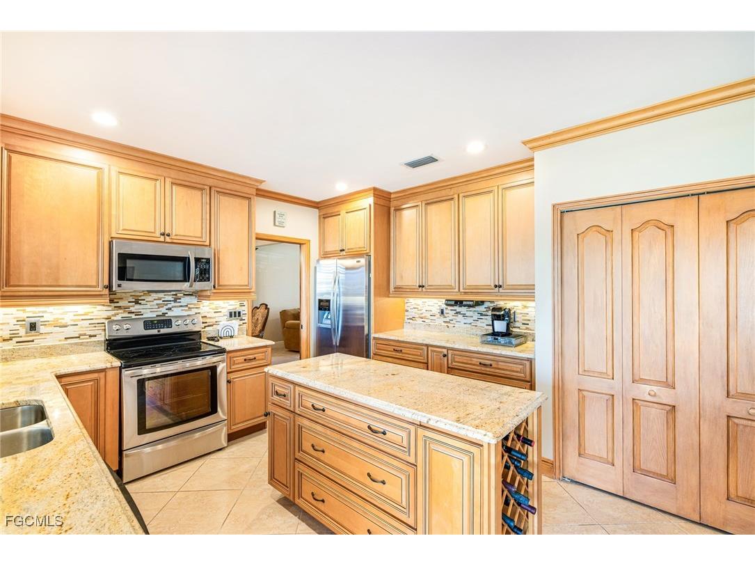 13356 Highland Chase Place Fort Myers FL 33913 2025022539 image9