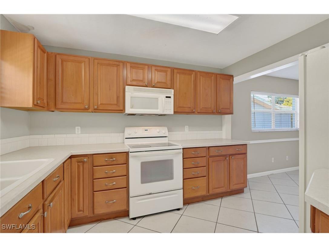 1336 Lake Shore Drive Naples FL 34103 225084990 image12
