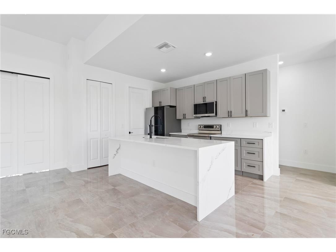 1336 NW 13th Place Cape Coral FL 33993 2025015043 image12