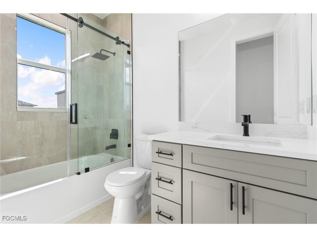 1336 NW 13th Place Cape Coral FL 33993 2025015043 image23