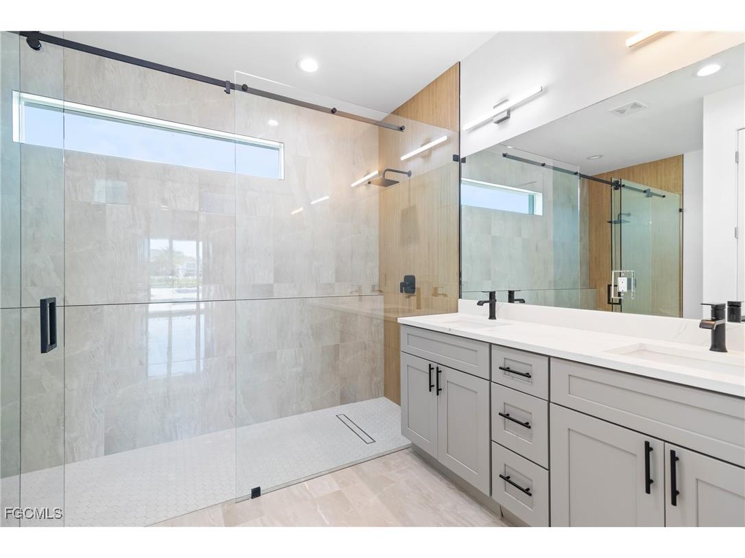 1336 NW 13th Place Cape Coral FL 33993 2025015043 image26