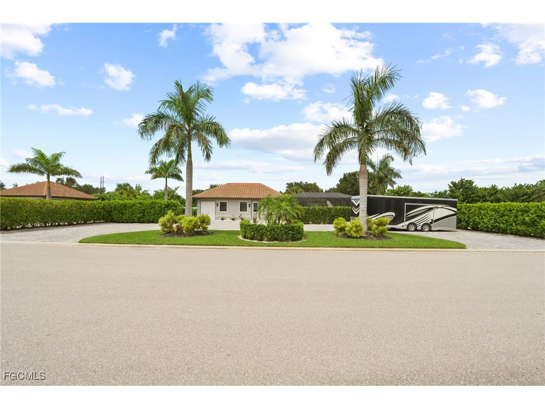 13364 Golden Palms Circle Fort Myers FL 33913 2025006143 image5