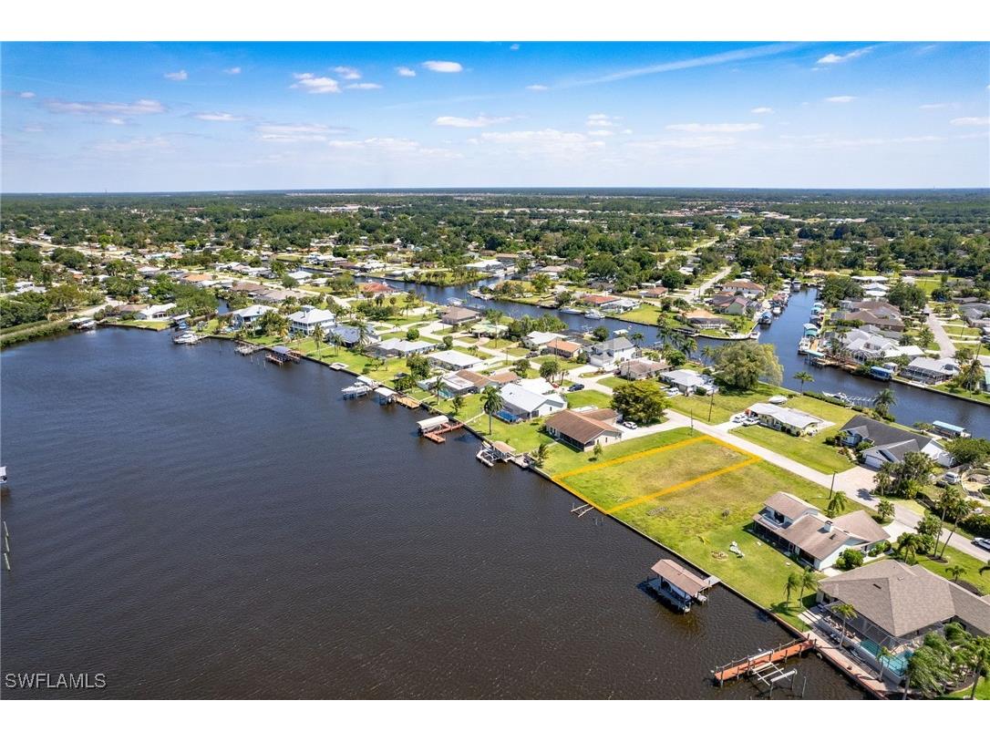 13364 Marquette Boulevard Fort Myers FL 33905 224090761 image1