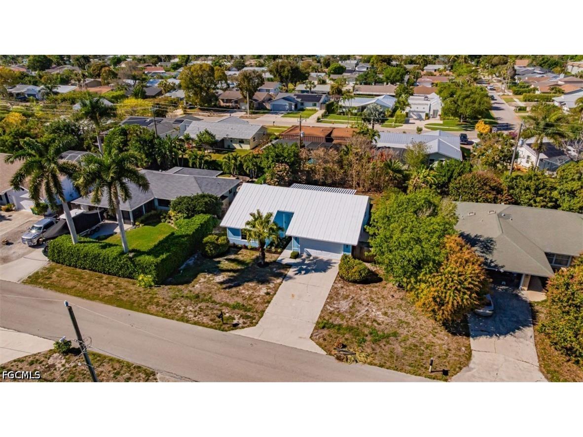 1337 N Alhambra Circle Naples FL 34103 2026018778 image32