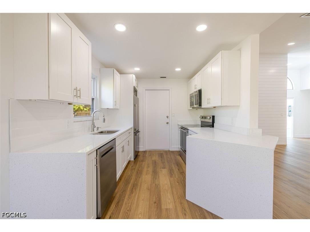 1337 N Alhambra Circle Naples FL 34103 2026018778 image9
