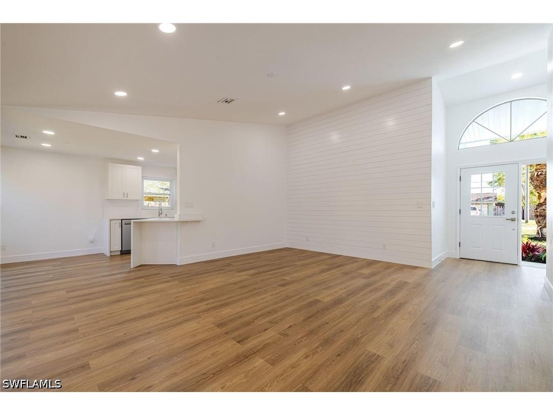 1337 N Alhambra Circle Naples FL 34103 226012857 image2