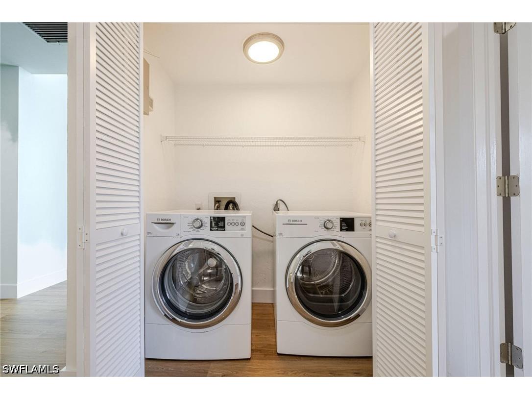 1337 N Alhambra Circle Naples FL 34103 226012857 image28