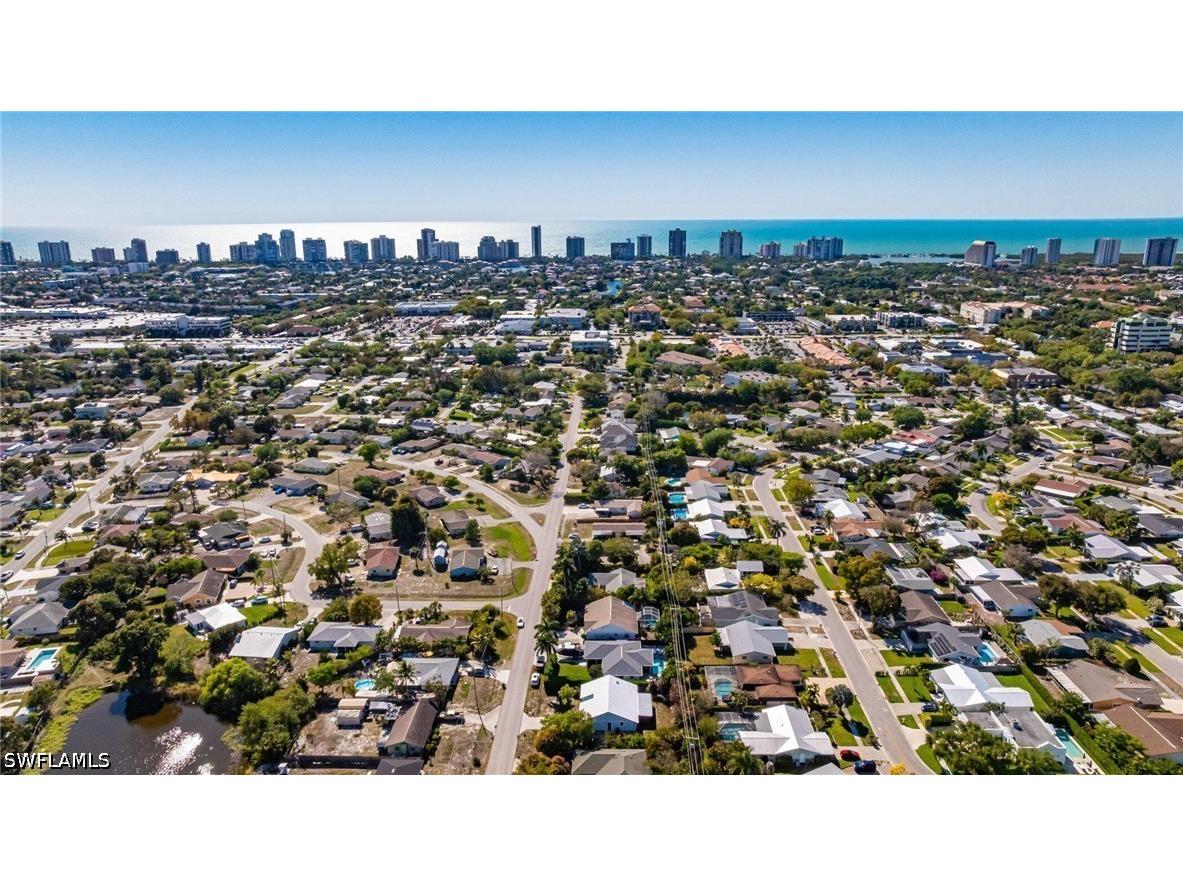 1337 N Alhambra Circle Naples FL 34103 226012857 image36