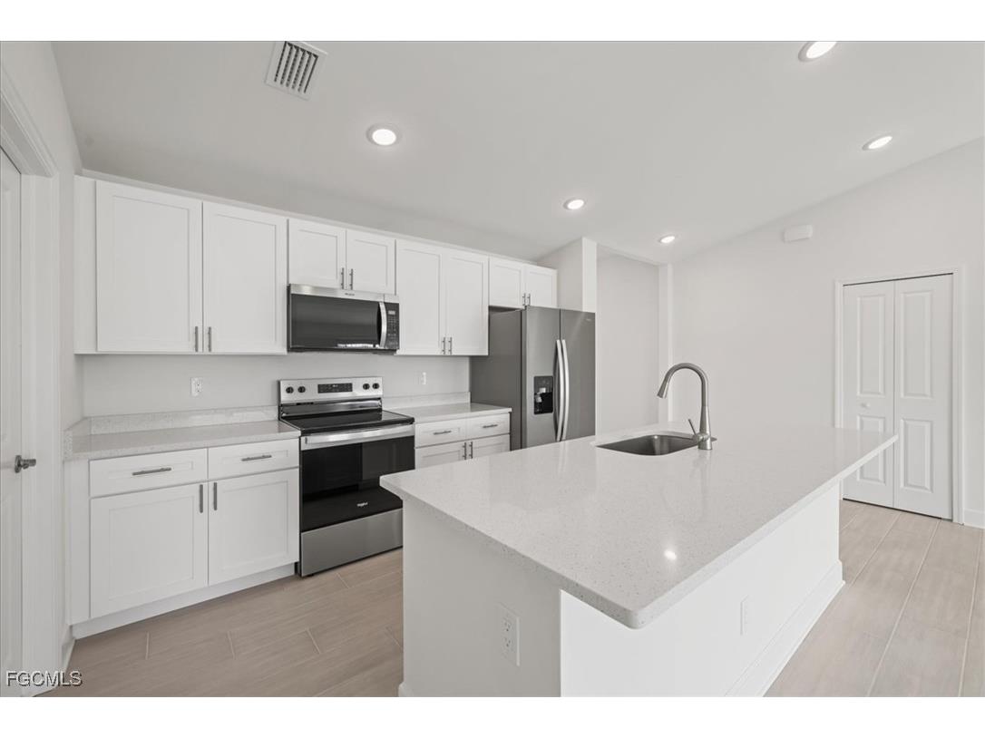 1337 NW 15th Place Cape Coral FL 33993 2025017868 image6