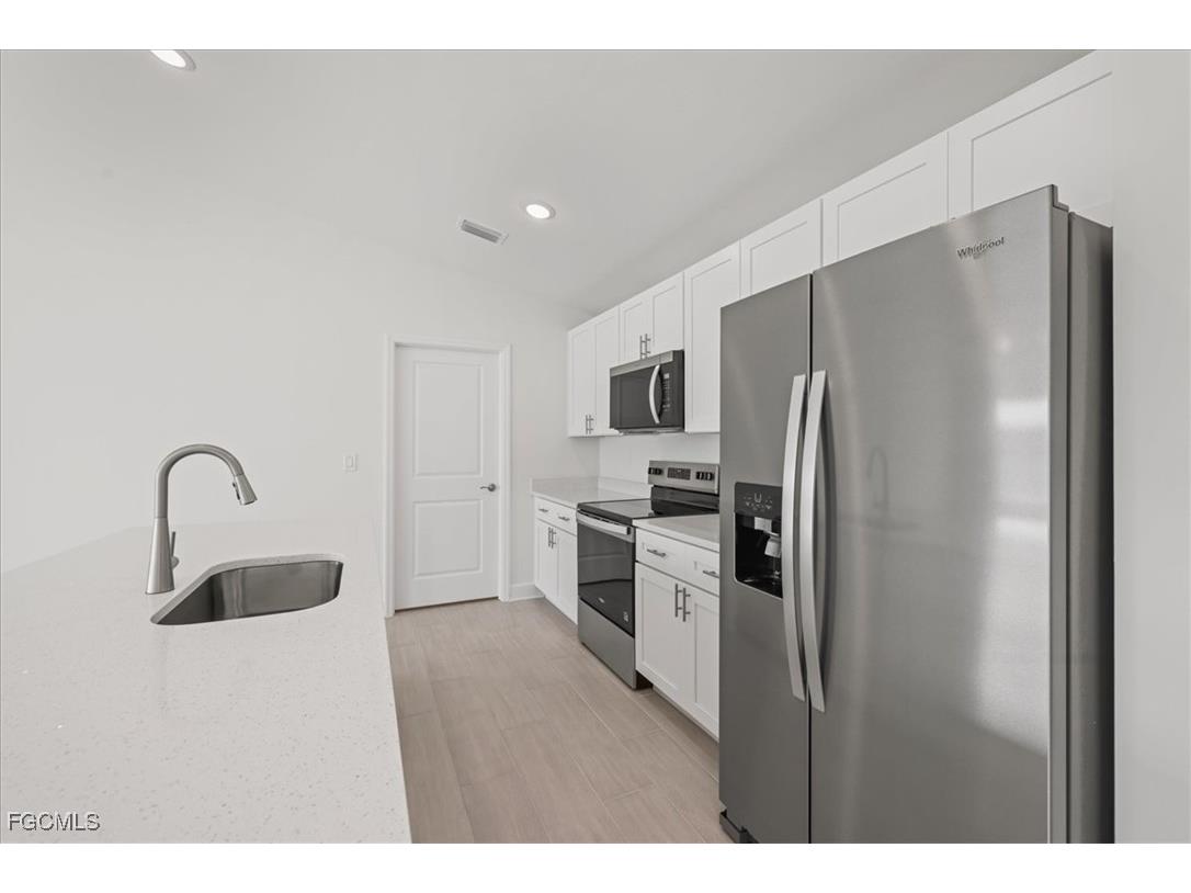 1337 NW 15th Place Cape Coral FL 33993 2025017868 image8