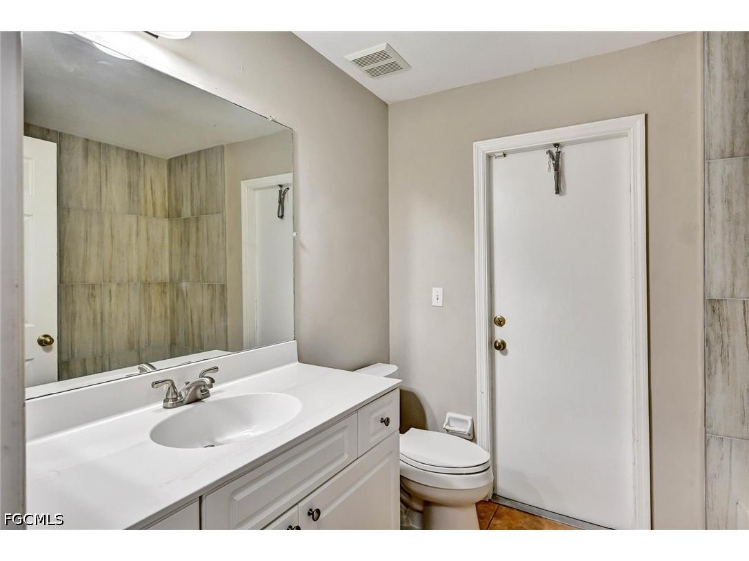 1338 NE 33rd Lane Cape Coral FL 33909 2026022352 image20
