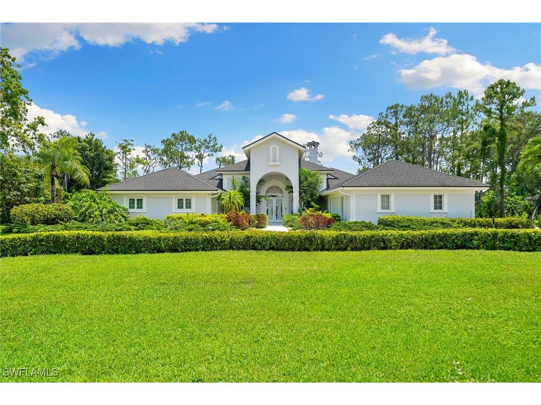 13388 Rosewood Lane Naples FL 34119 224032731 image1