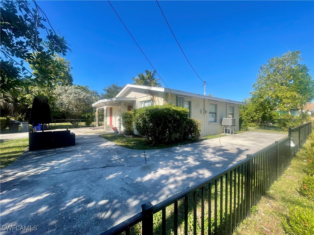 1339 5th Avenue N Naples FL 34102 225084360 image3