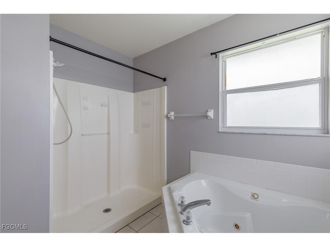 13390 Almond Drive Fort Myers FL 33908 2025008401 image18