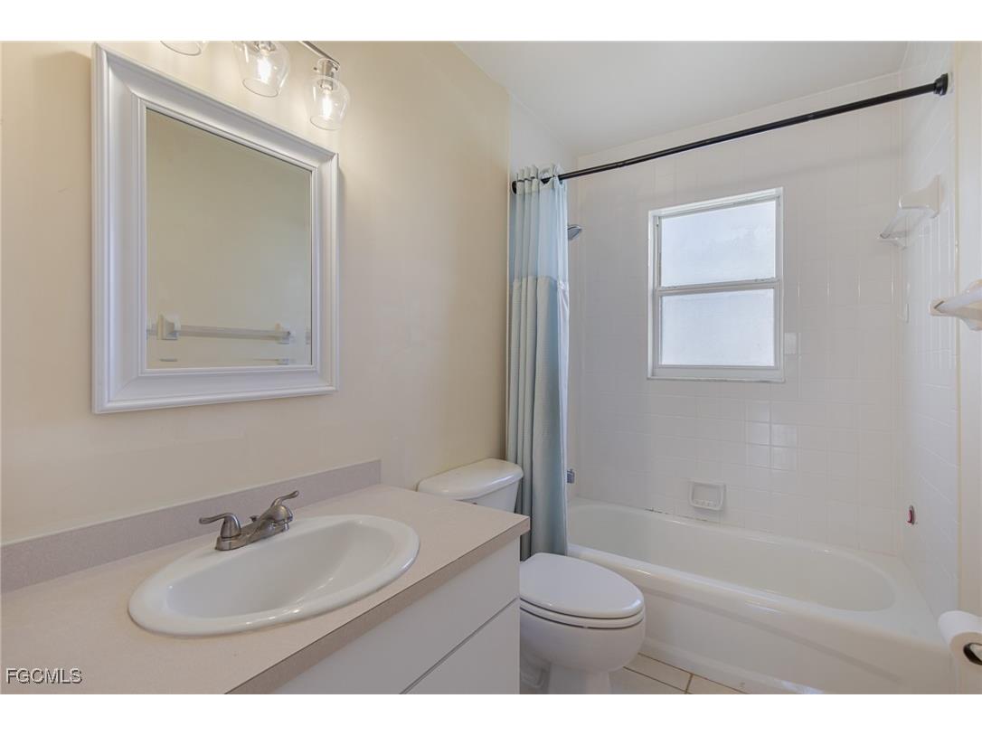 13390 Almond Drive Fort Myers FL 33908 2025008401 image22