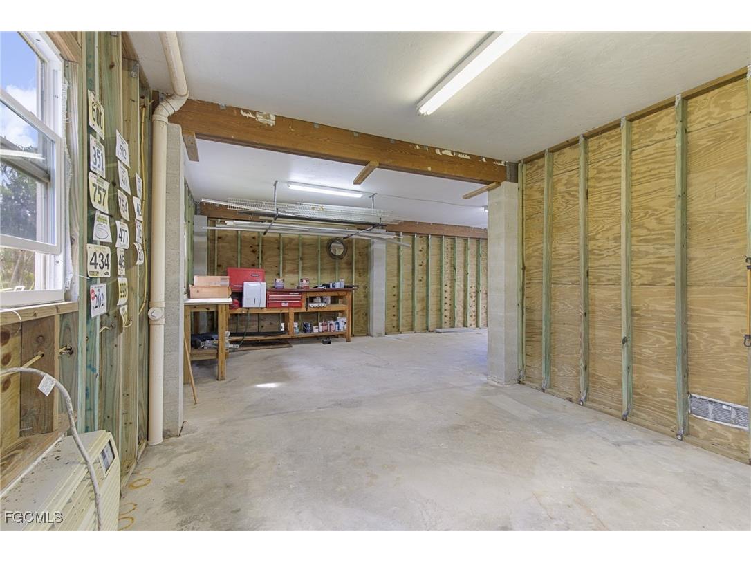 13390 Almond Drive Fort Myers FL 33908 2025008401 image25