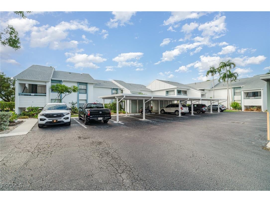 13391 Gateway Drive #113 Fort Myers FL 33919 2025018497 image1
