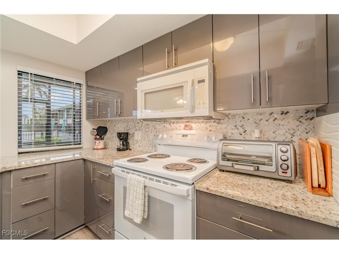 13391 Gateway Drive #113 Fort Myers FL 33919 2025018497 image8