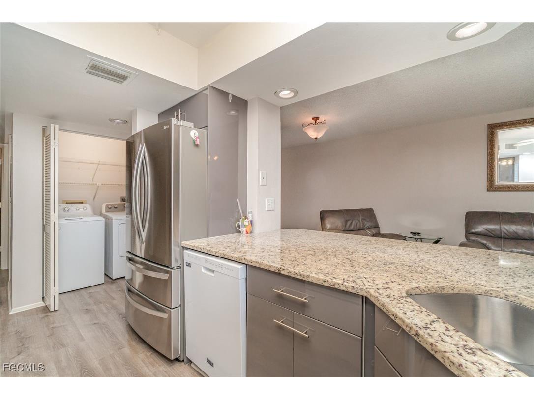 13391 Gateway Drive #113 Fort Myers FL 33919 2025018497 image9