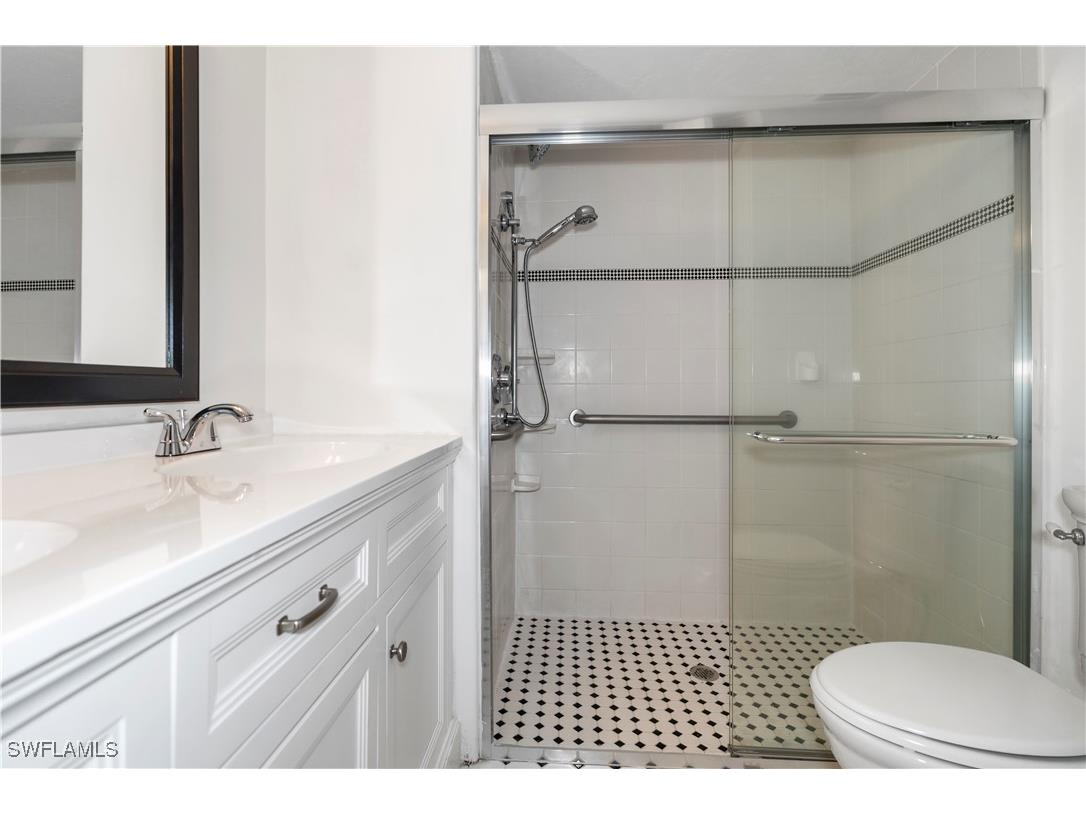 134 Cypress Way E #3 Naples FL 34110 226000660 image5