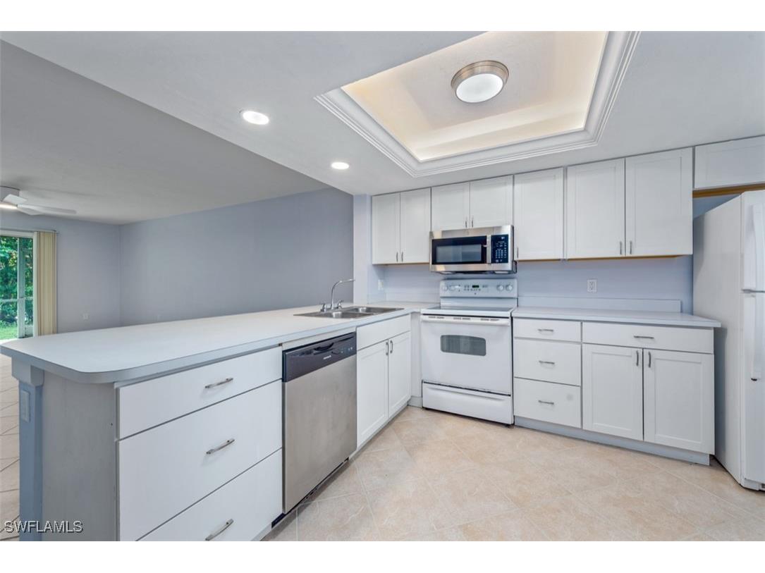 134 Cypress Way E #301 Naples FL 34110 225069655 image3