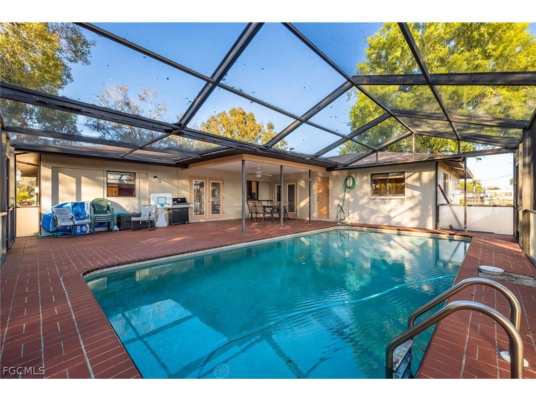134 Gibson Street Fort Myers FL 33905 2026006725 image2