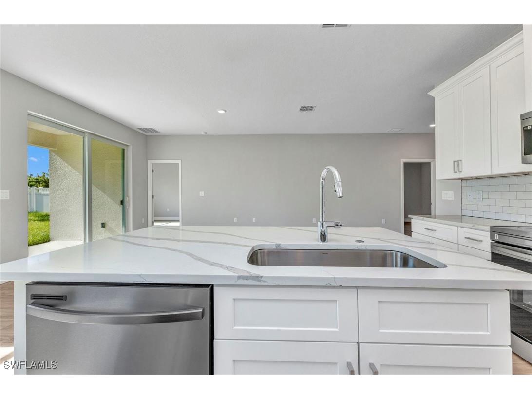 134 Green Oak Rotonda West FL 33947 225082179 image19