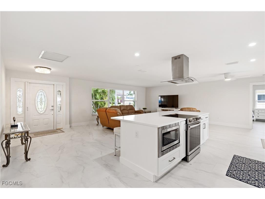 134 SW 57th Terrace Cape Coral FL 33914 2025019306 image2